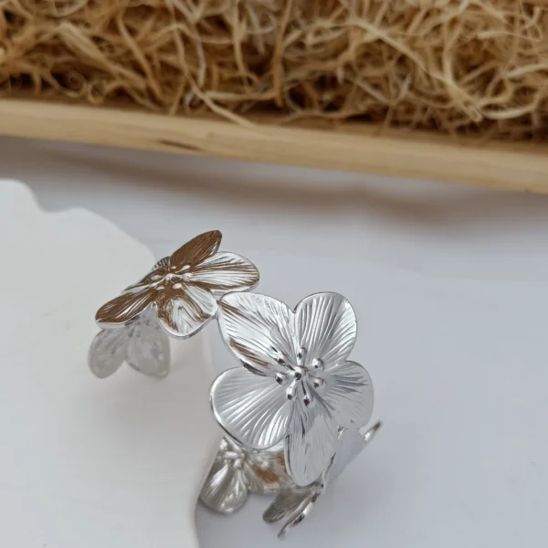 Anti Tarnish Bracelet B11