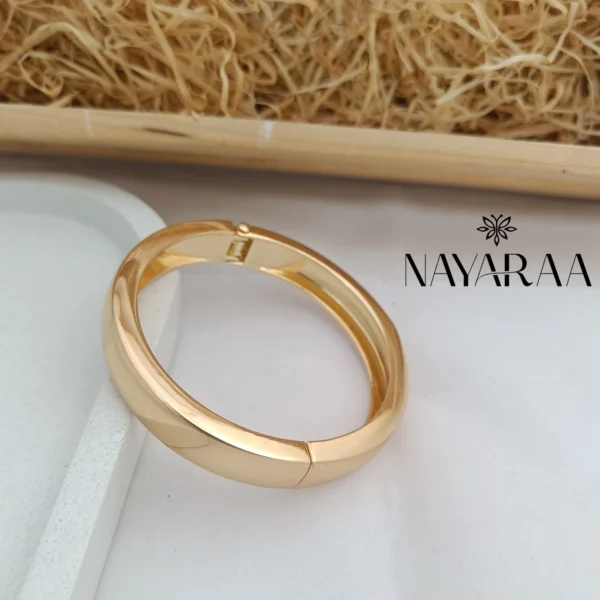 Anti Tarnish Bracelet B31