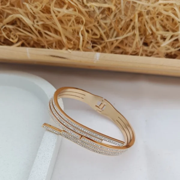 Anti Tarnish Bracelet B33