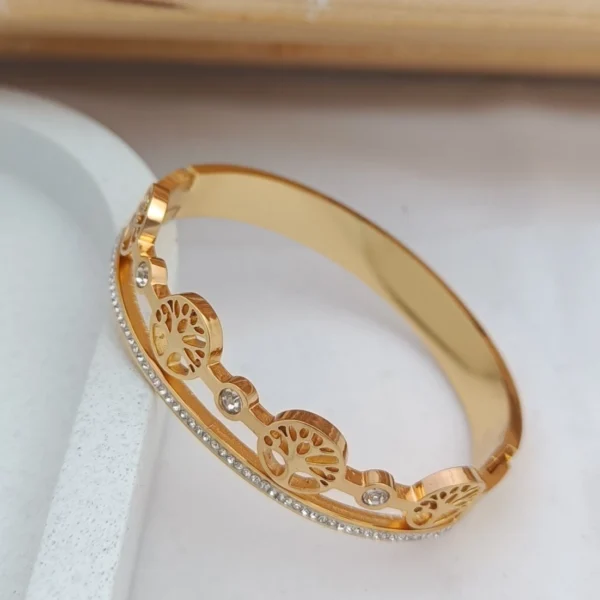 Anti Tarnish Bracelet B34