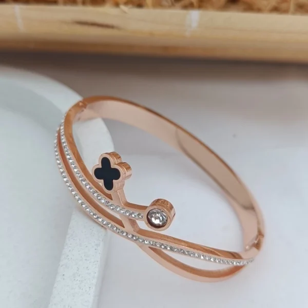 Anti Tarnish Bracelet B35