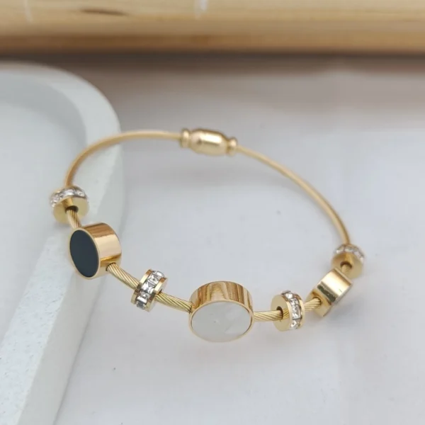 Anti Tarnish Bracelet B37