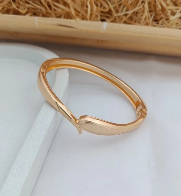 Anti Tarnish Bracelet B57