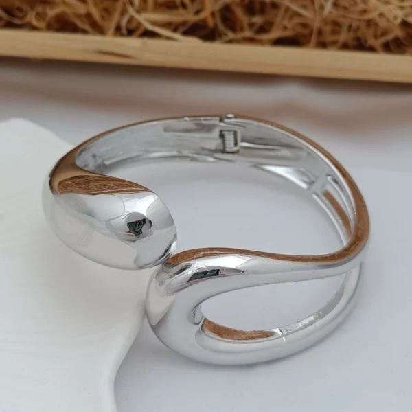 Anti Tarnish Bracelet B6